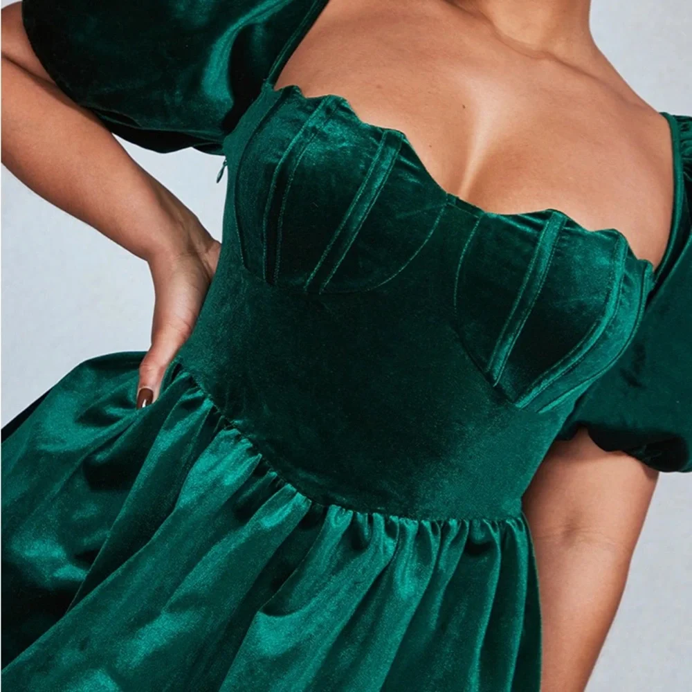 PrettyLittleThing Green Puff Sleeve Mini Dress - Picture 1 of 5